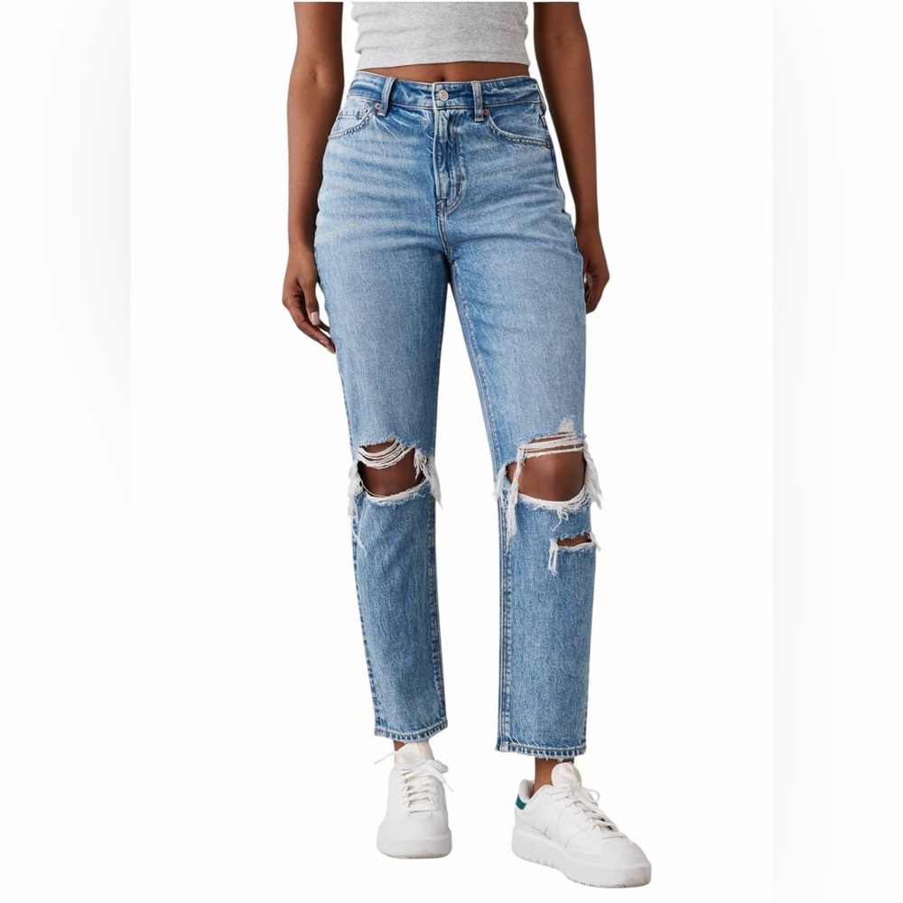 American Eagle Ripped Mom Jeans Medium Light Wash High Rise Y2K Size 4 NWT